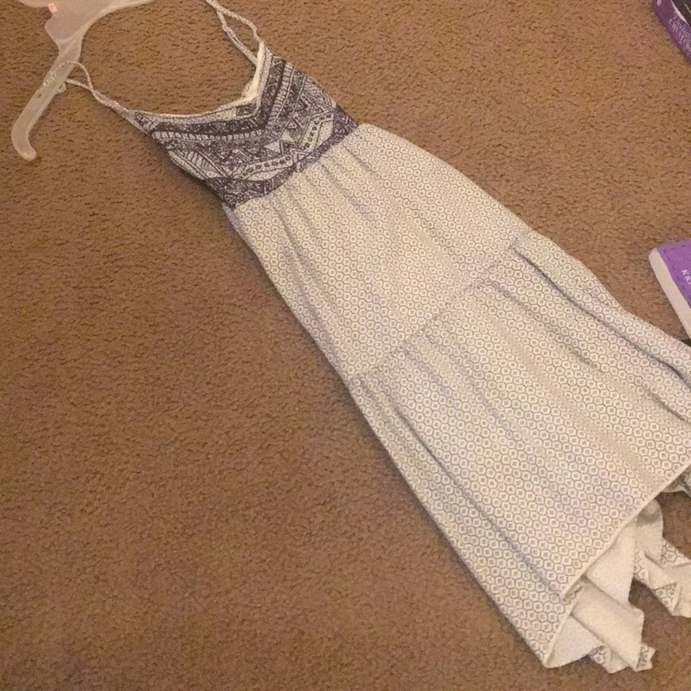 White/black dress